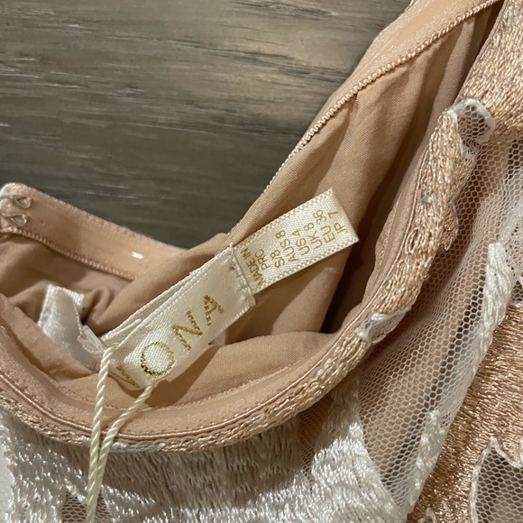 WINONA Australia dress - Picture 4 of 6